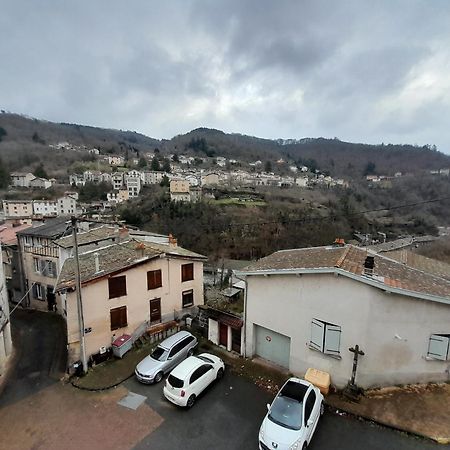 La Gabare 1 Aparthotel Thiers Exterior foto
